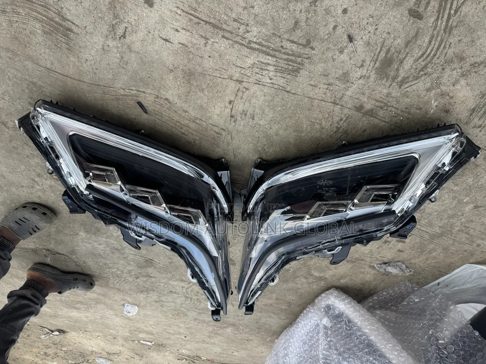Set Of Headlights For Lexus Lx570 2018-2023 Direct