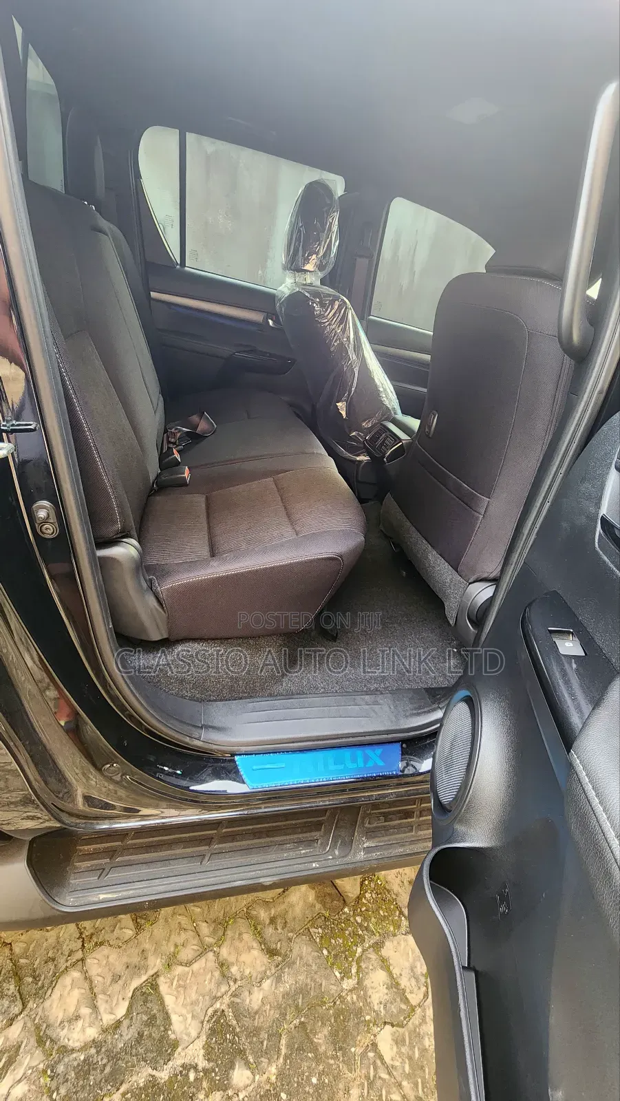 New Toyota Hilux 2025 Black