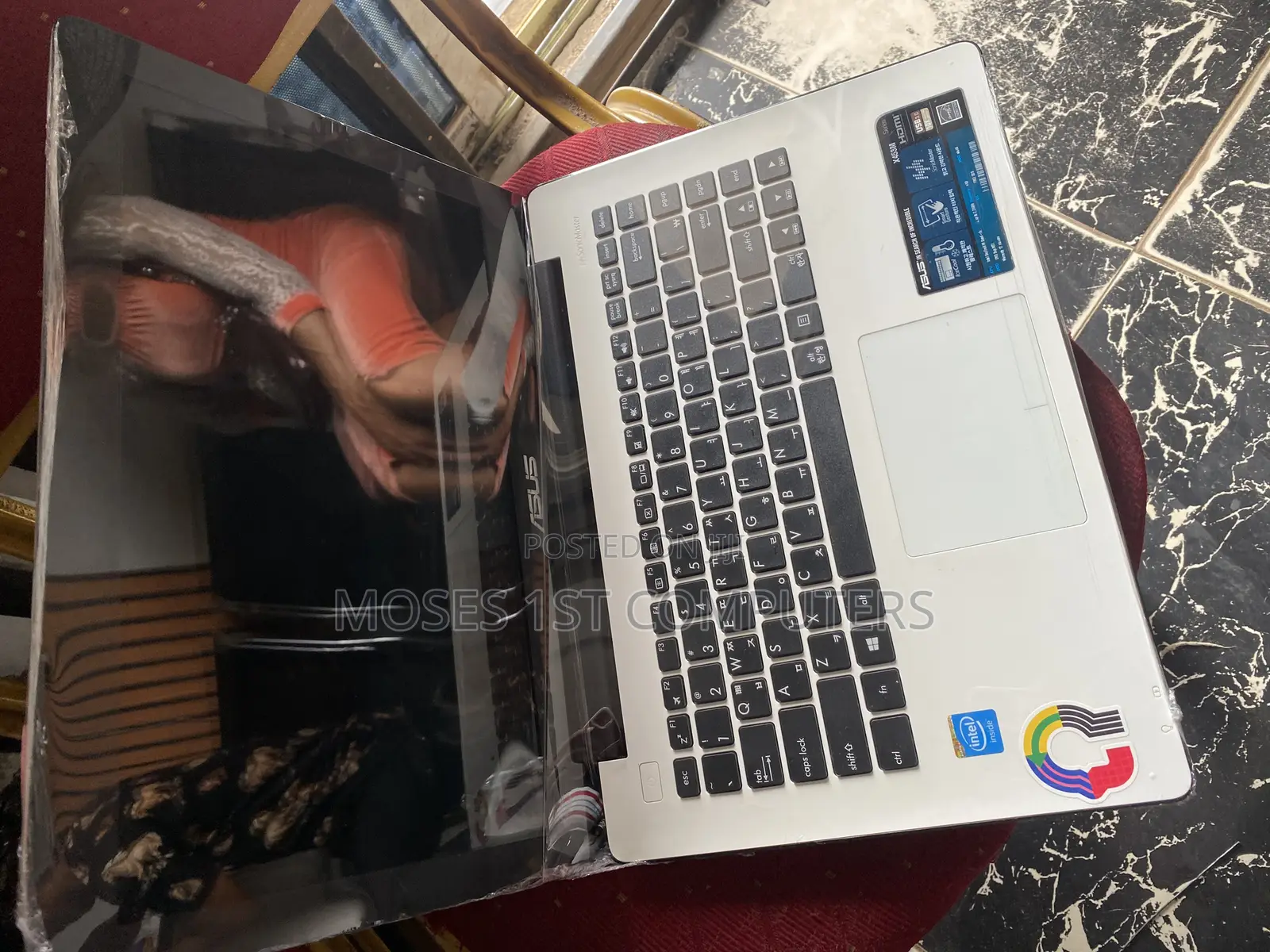 New Laptop Asus 4GB SSHD (Hybrid) 350GB