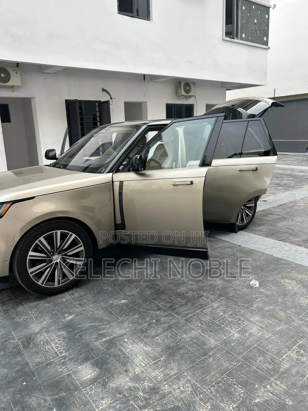 Land Rover Range Rover Sport P400 SE Dynamic 4WD 2023 Gold