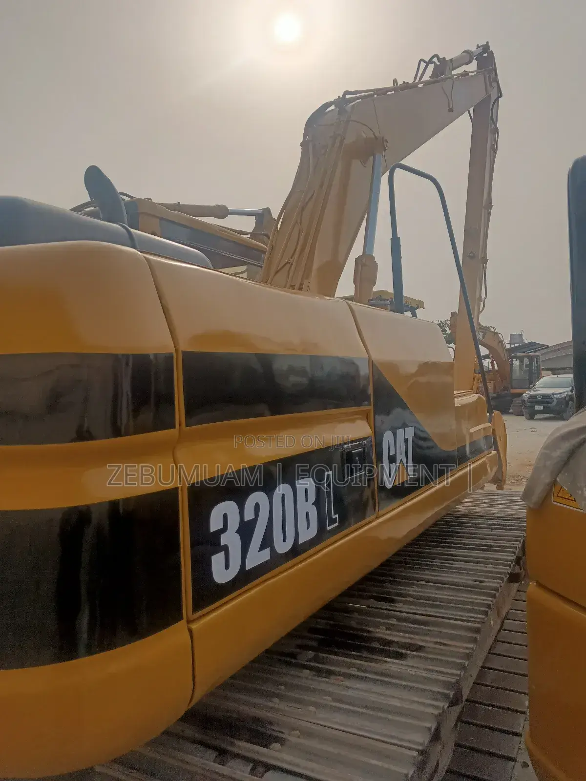 Excavator 320bl With Long Boom 160m Naira