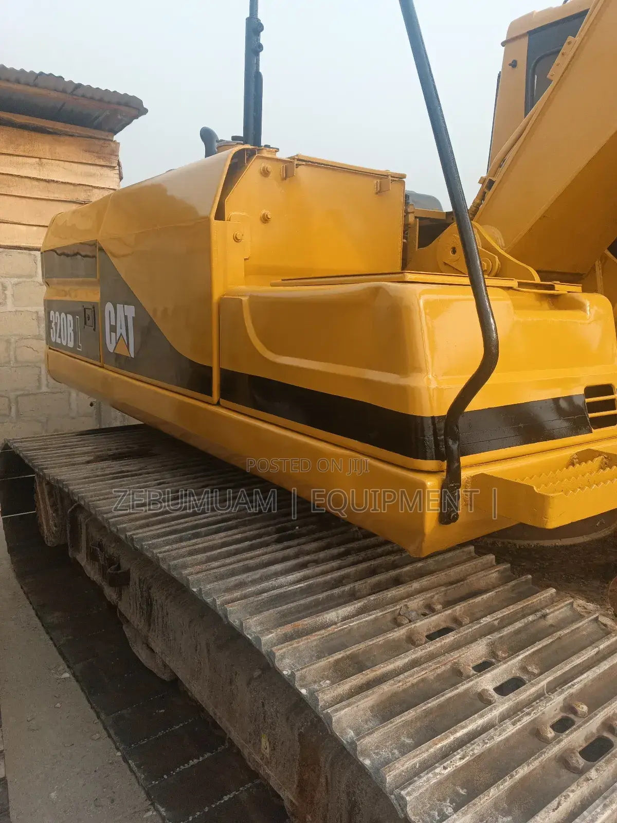 Excavator 320bl With Long Boom 160m Naira