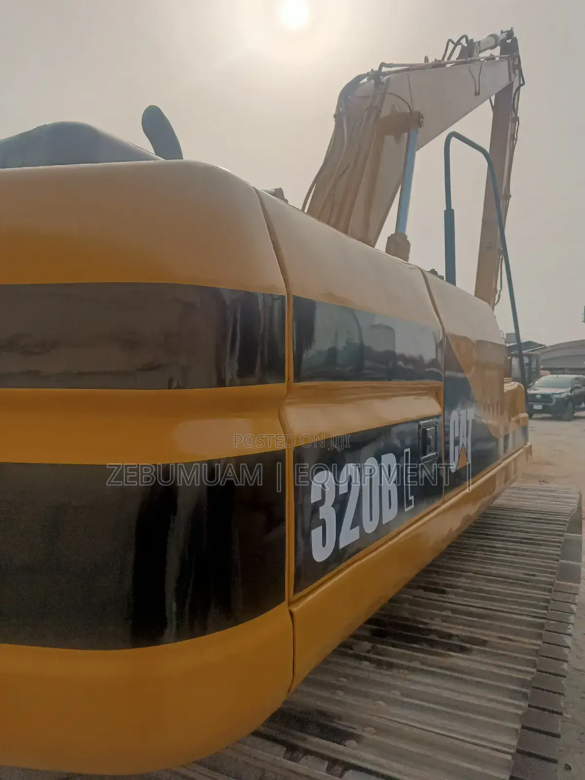 Excavator 320bl With Long Boom 160m Naira