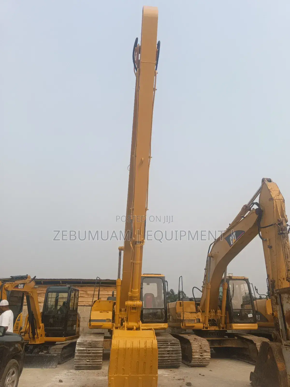 Excavator 320bl With Long Boom 160m Naira