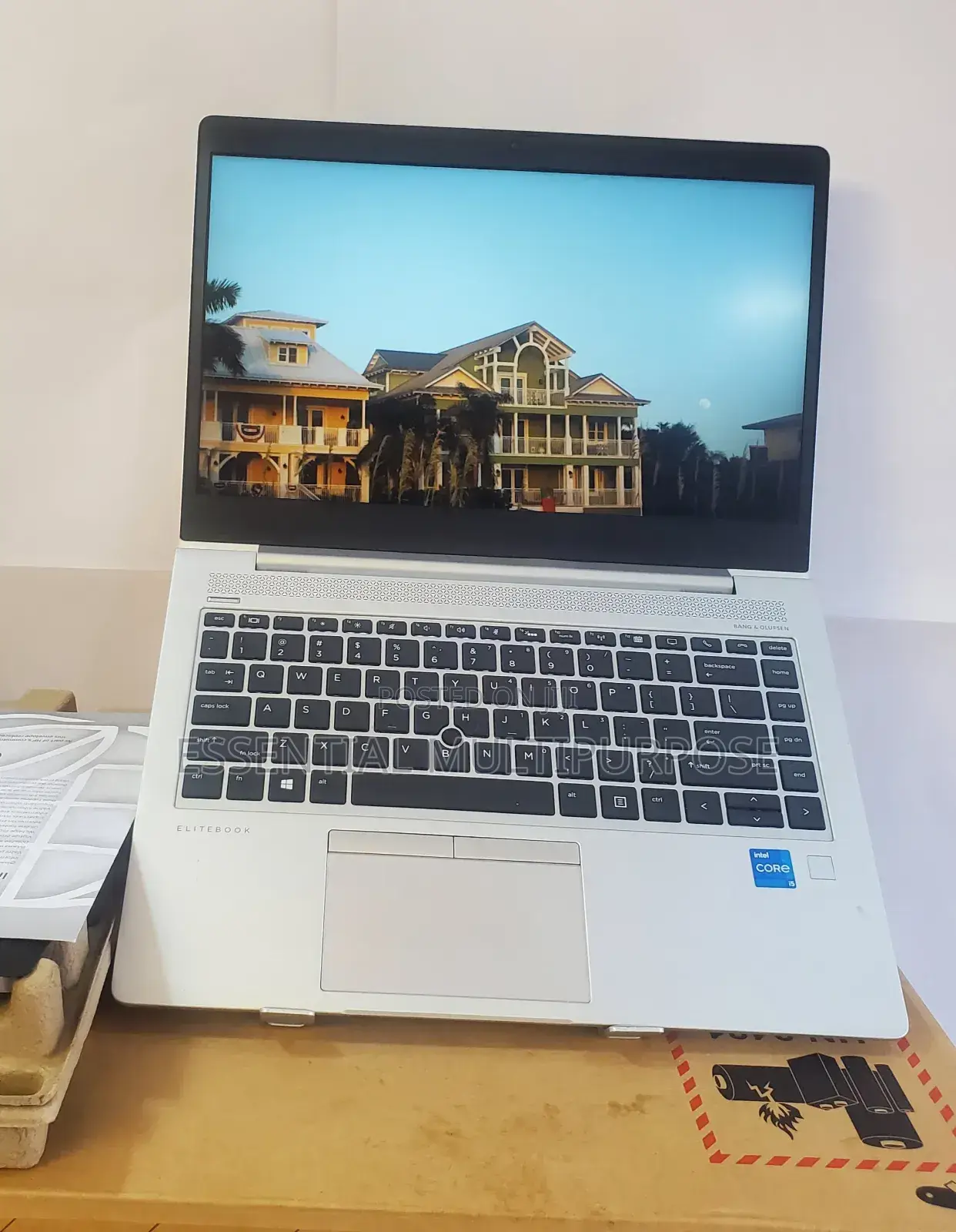New Laptop HP EliteBook 840 G5 8GB Intel Core I5 SSD 1T