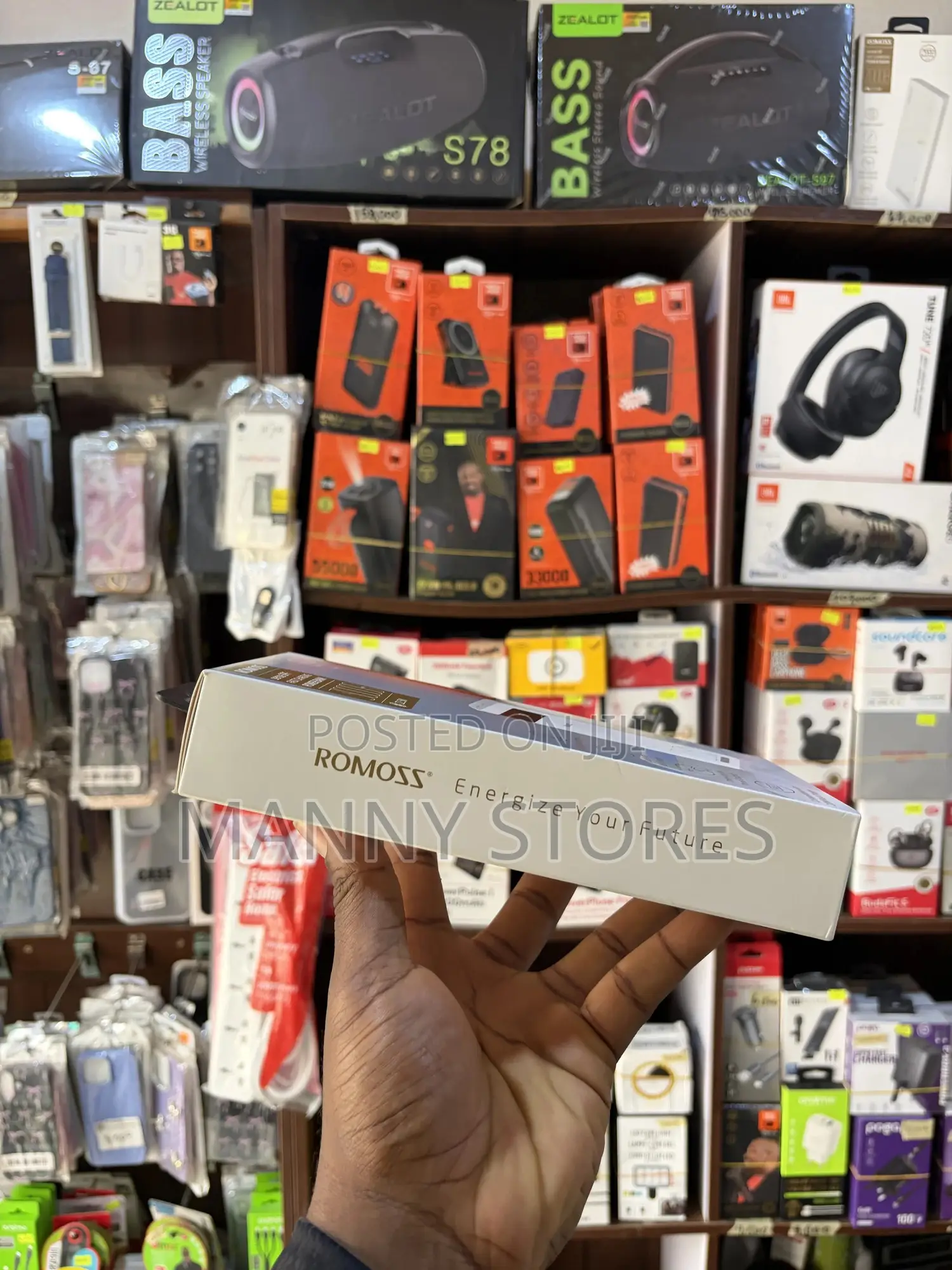 Romoss 30,000 Mah Power Bank (22.5w) With Display.
