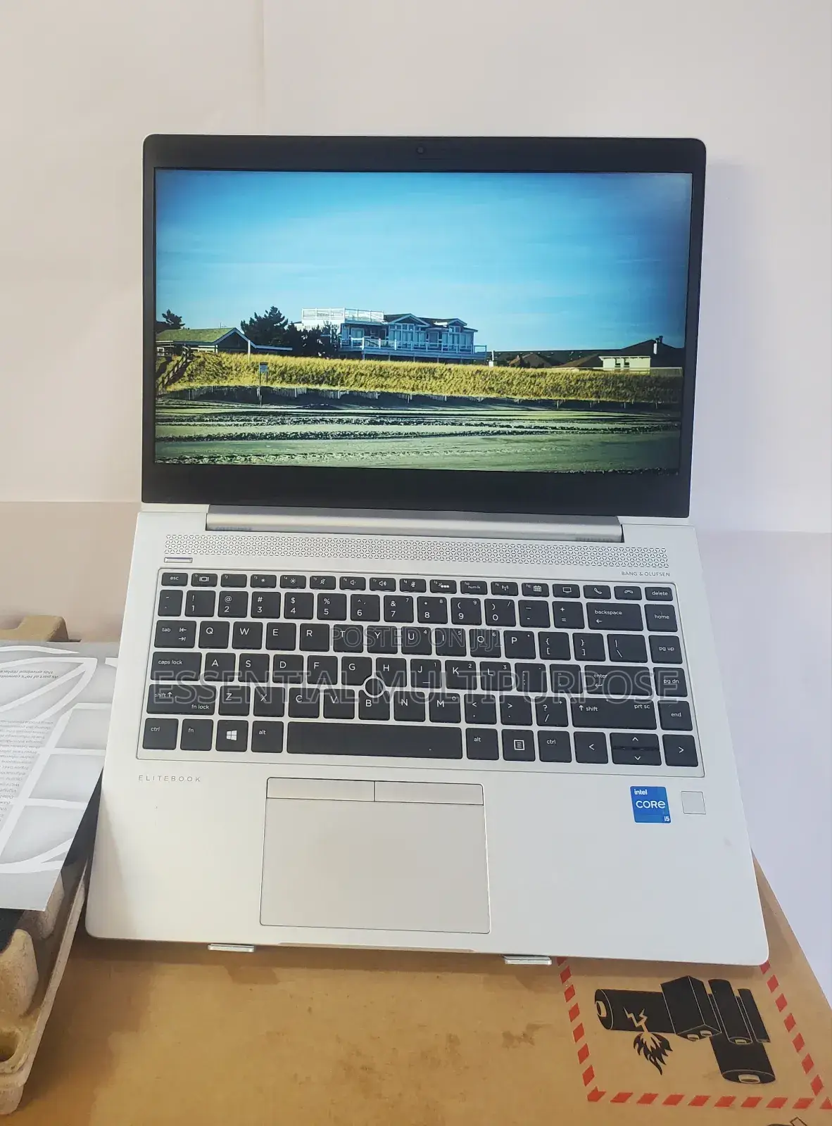 New Laptop HP EliteBook 840 G6 8GB Intel Core I5 SSD 1T