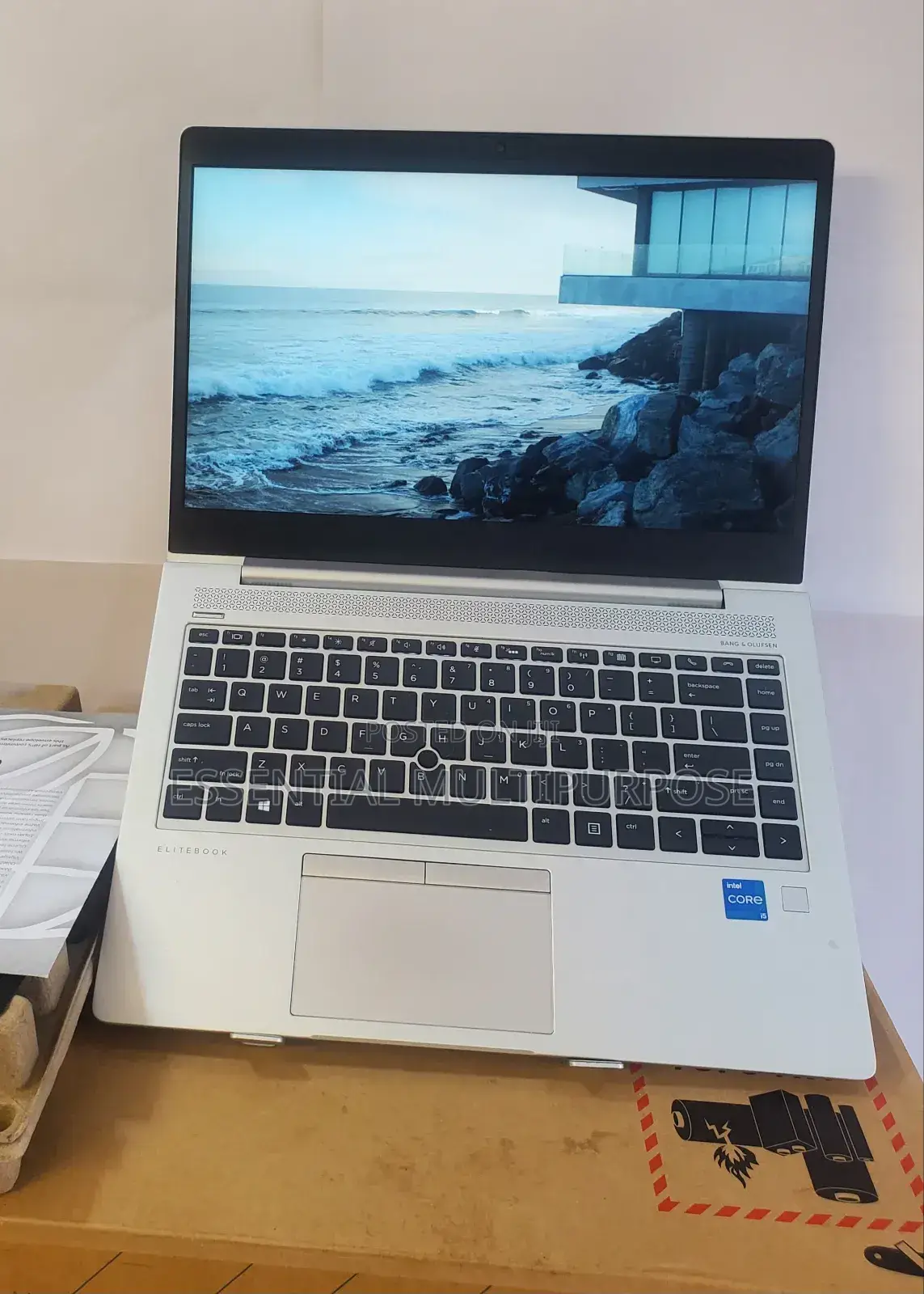 New Laptop HP 430 G5 8GB Intel Core I5 SSD 256GB