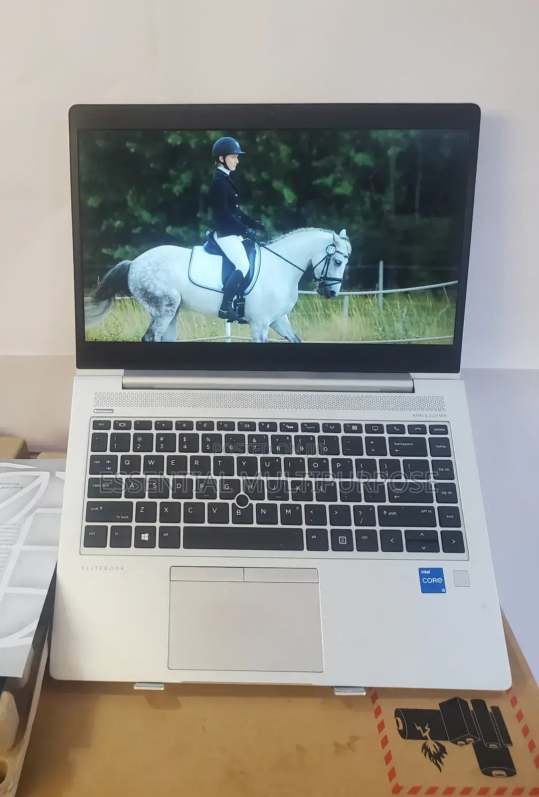 New Laptop HP 430 G5 16GB Intel Core I5 SSD 256GB