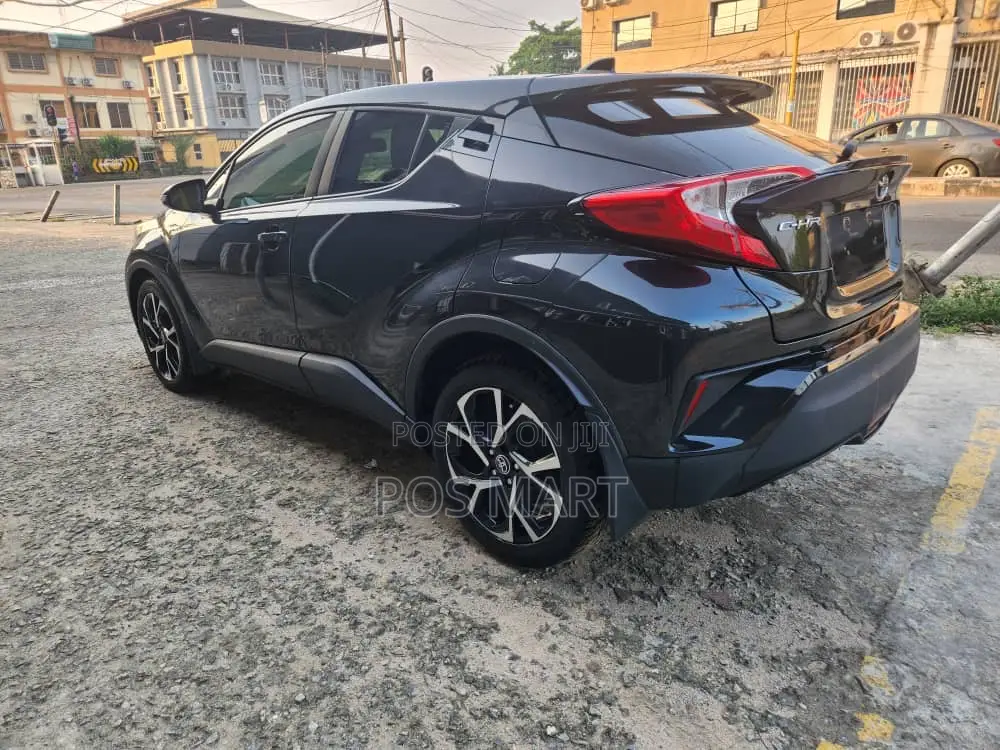 Toyota C-HR XLE FWD 2019 Black