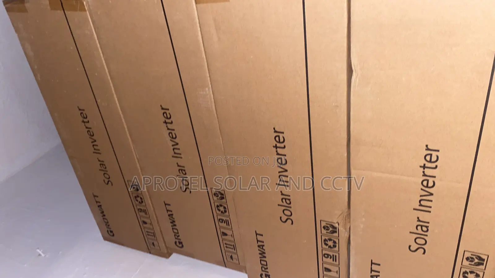 Growatt SPF 6000 Es Plus