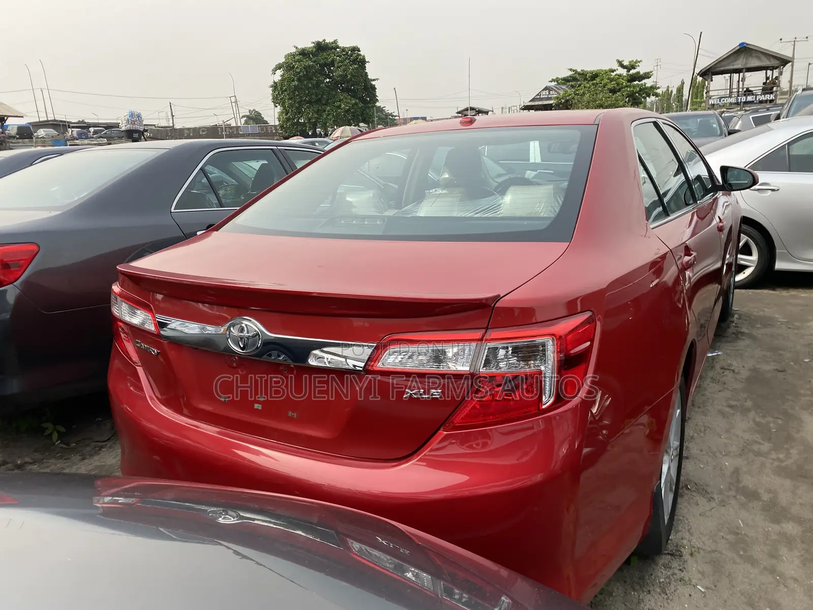 Toyota Camry XLE 4dr Sedan (2.5L 4cyl 6A) 2012 Red