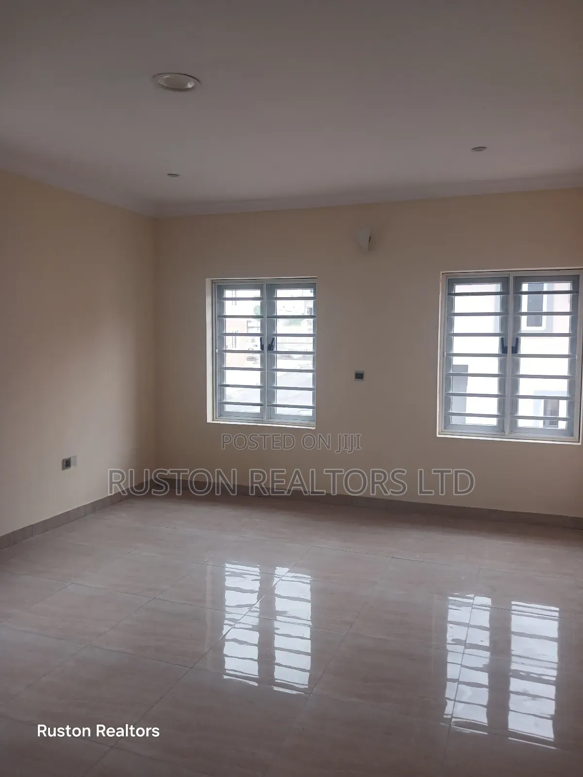 4bdrm Duplex in Ibadan for sale