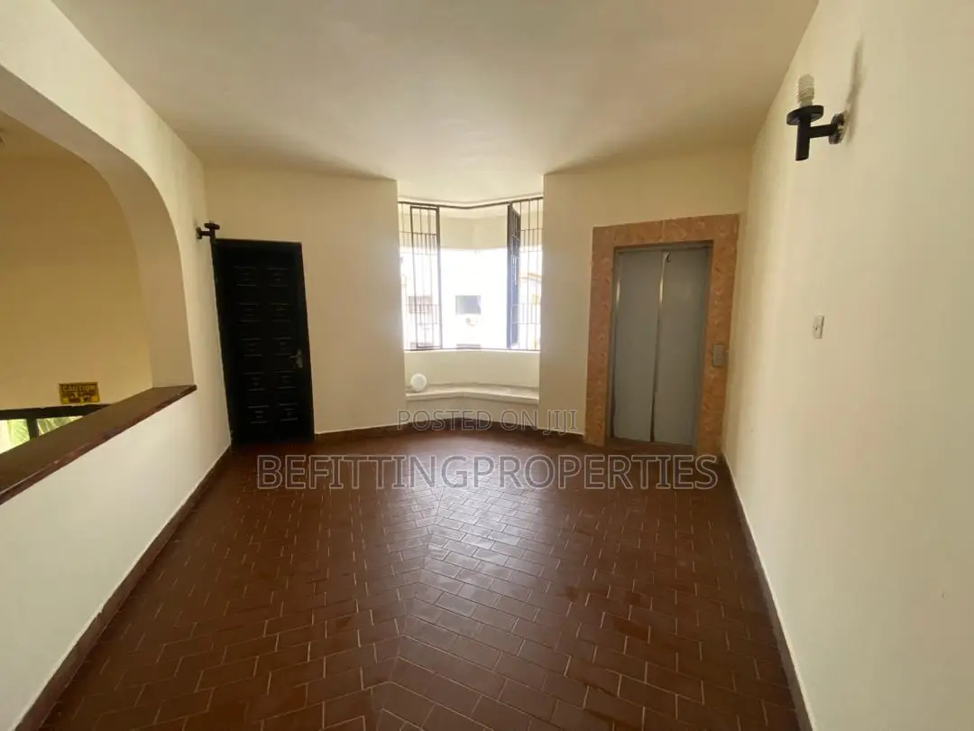 3bdrm Block of Flats in Victoria Island for rent