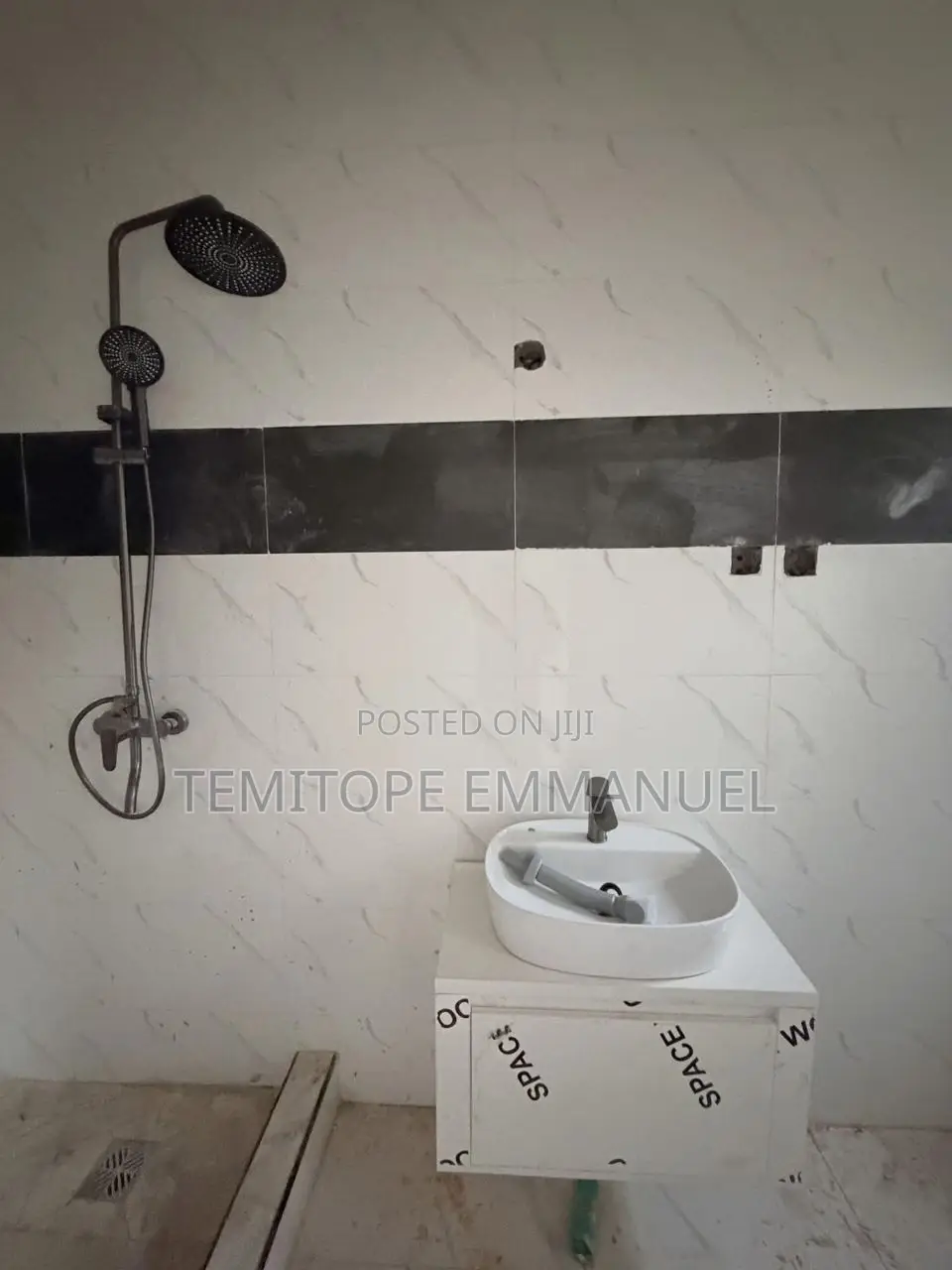 Furnished 4bdrm Duplex in Estate Mongoro for sale
