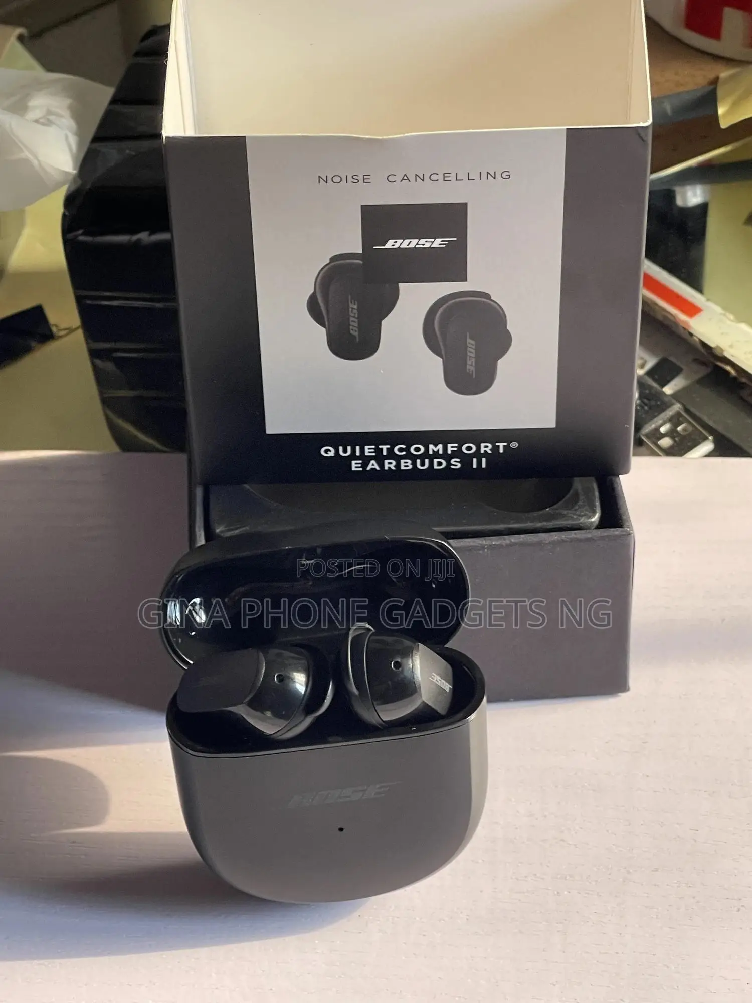 Earbud (Bose Quiet Comfort Noise Canceling Earbuds)