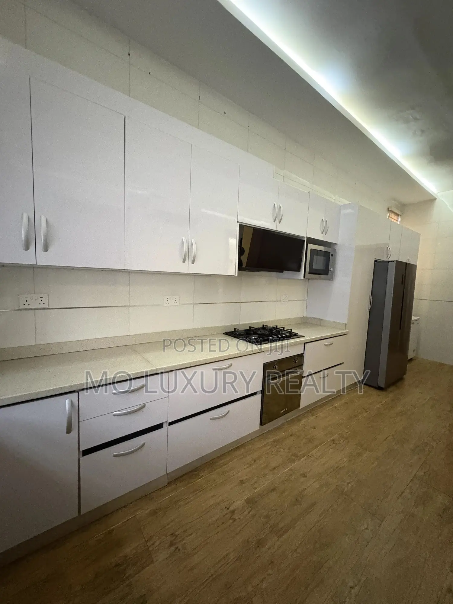 Furnished 3bdrm Townhouse / Terrace in Periwinkle Estate, Lekki Phase 1