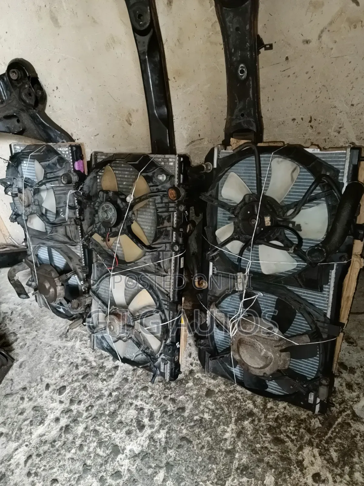 Radiator and Fan Toyota Venza