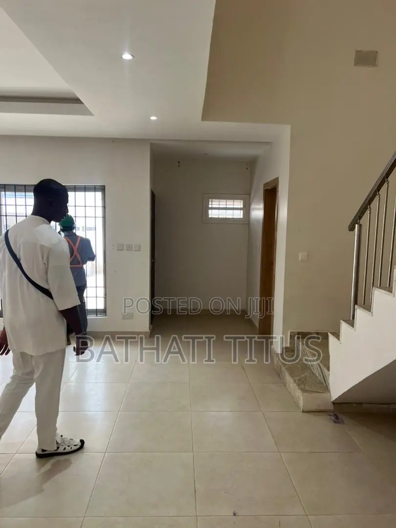 4bdrm Duplex in Bilaad Estate, Life Camp for rent