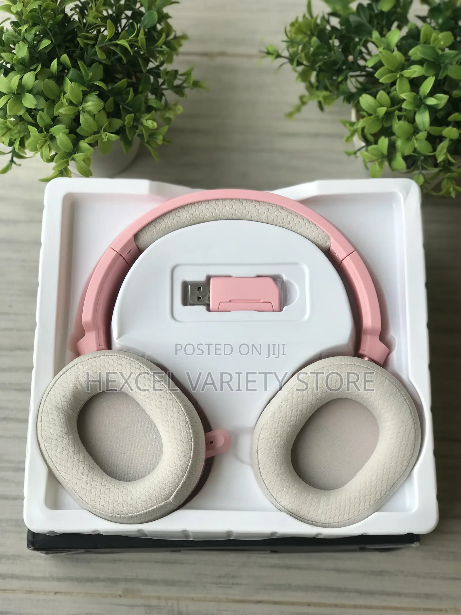 Pink Headphones With Mic – Clear Sound Stylish Design