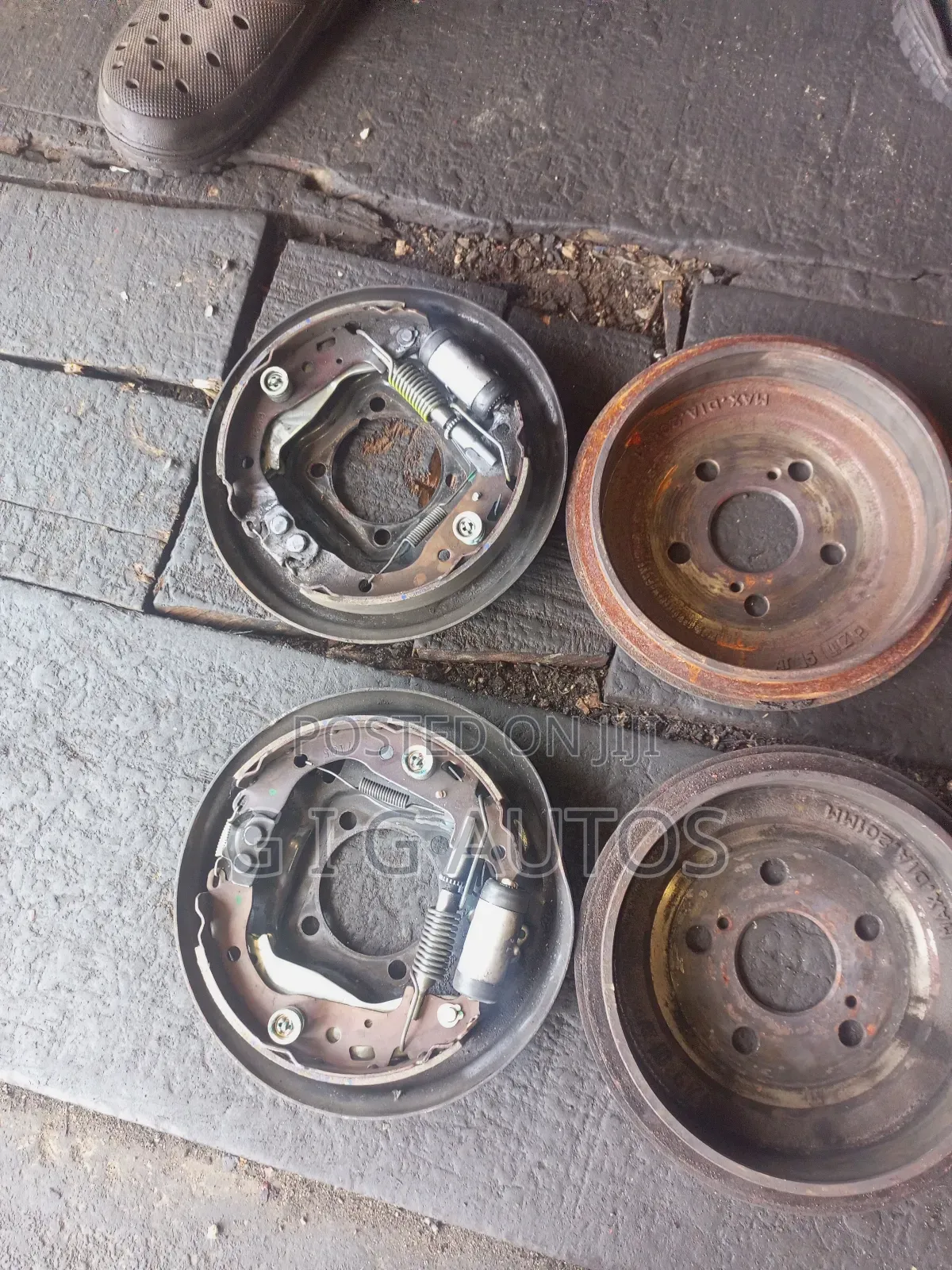 Brake Lining and Drum Toyota Corolla