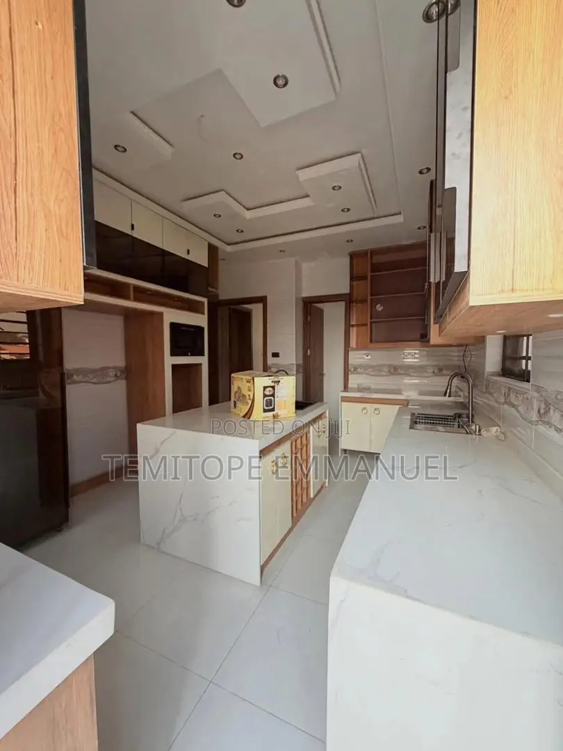 Furnished 4bdrm Duplex in Magodo Phase 2 for sale