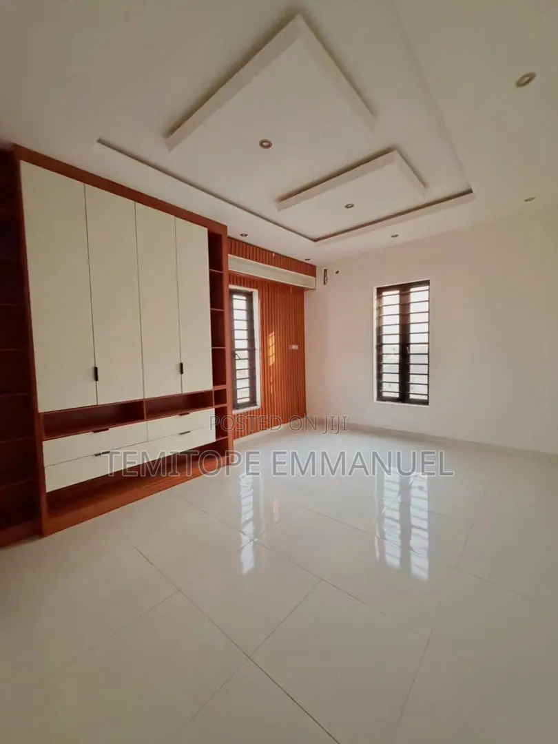 Furnished 4bdrm Duplex in Magodo Phase 2 for sale