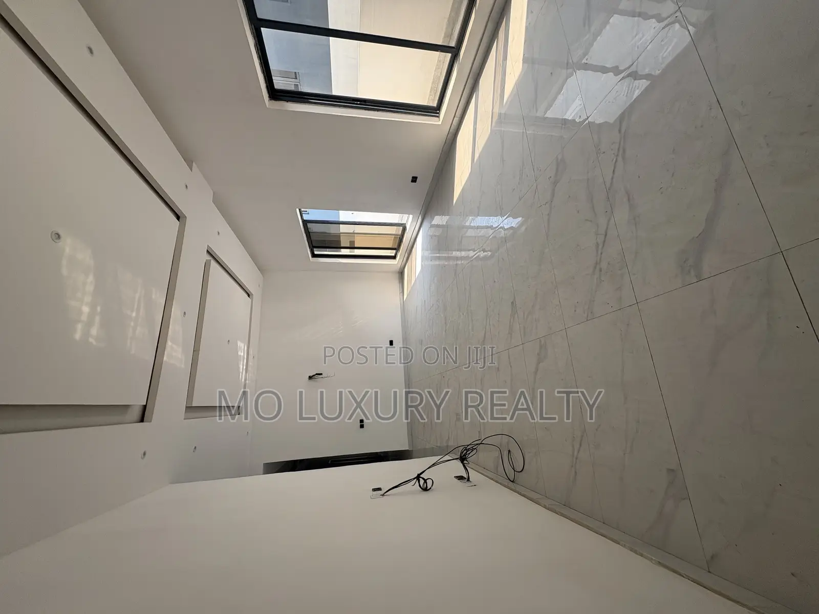 4bdrm Apartment in Abisogun Estate, Victoria Island Extension for rent