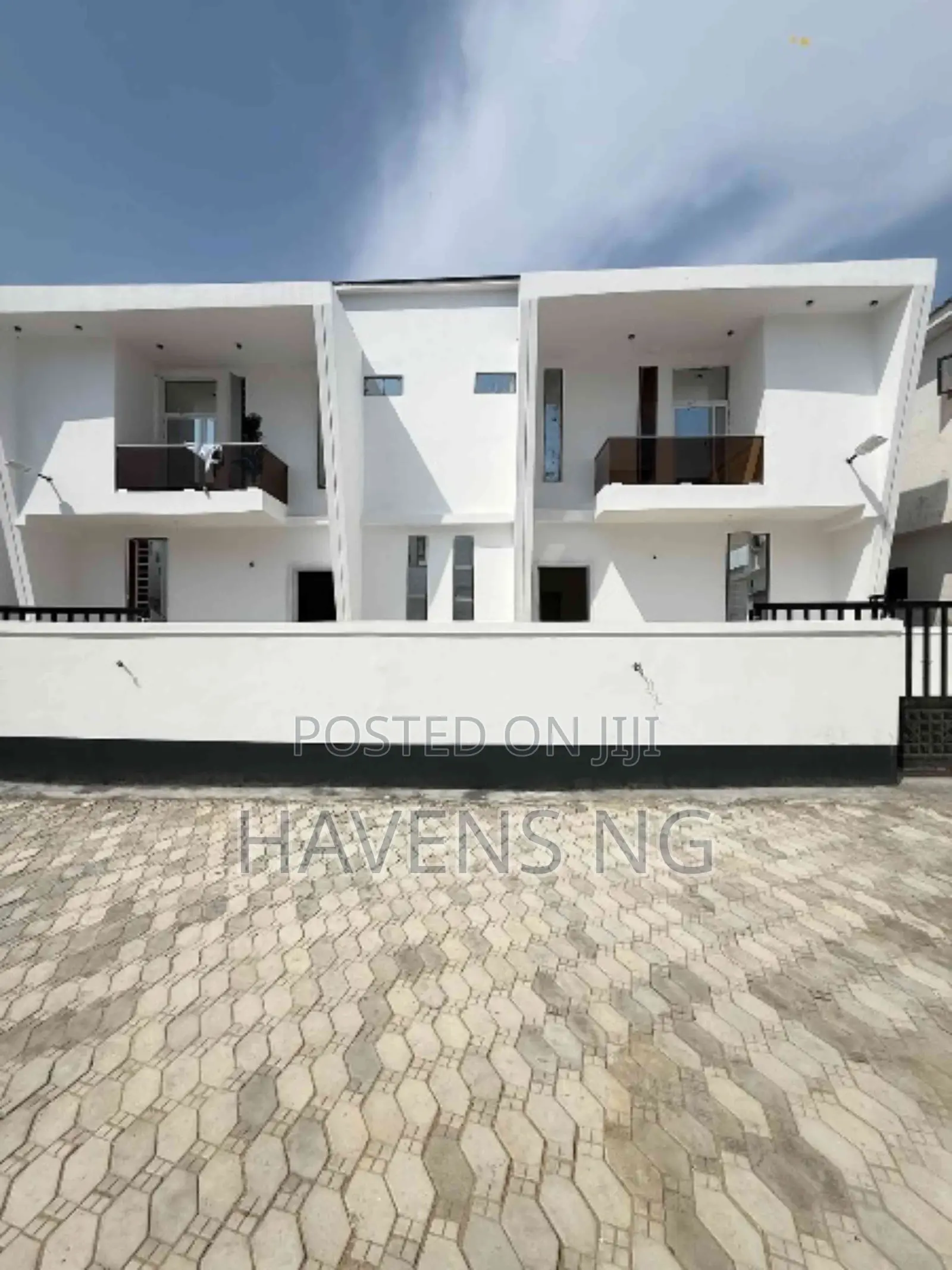 4bdrm Duplex in Ikota for sale