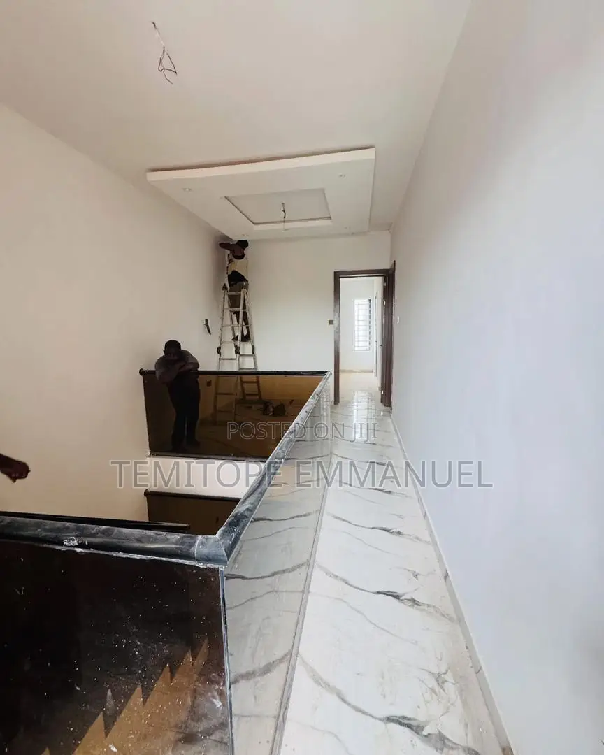 Furnished 3bdrm Duplex in New Oko Oba for sale