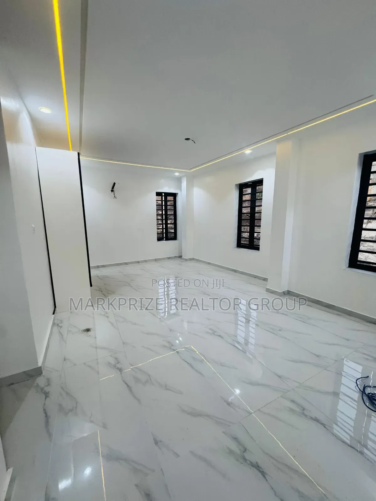 5bdrm Duplex in Ojodu Berger for sale