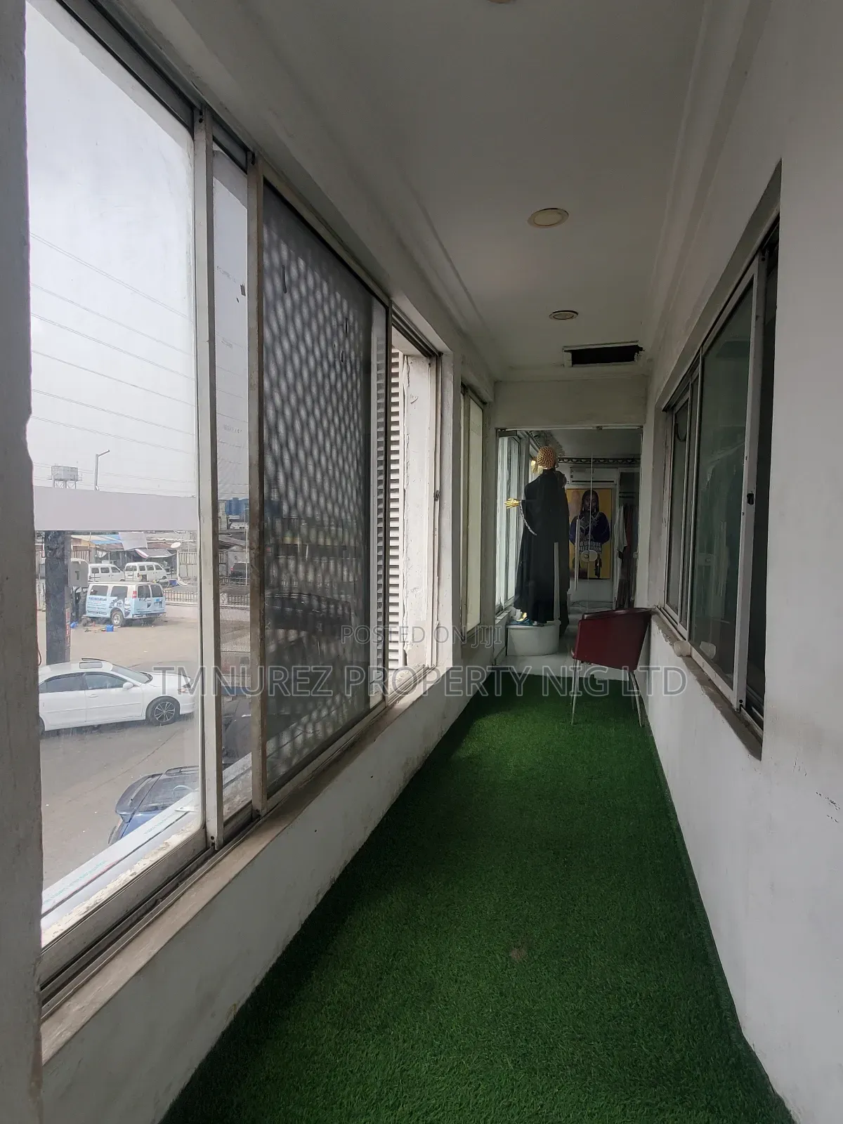 Shop Showroom for Rent at Ikota Faccing Outside