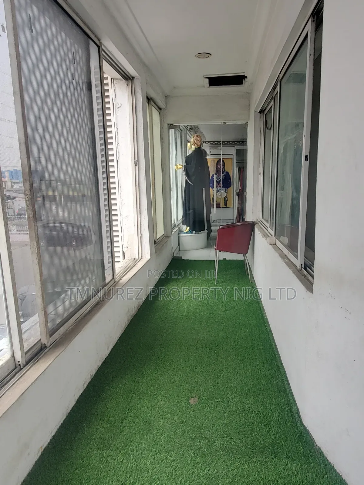 Shop Showroom for Rent at Ikota Faccing Outside