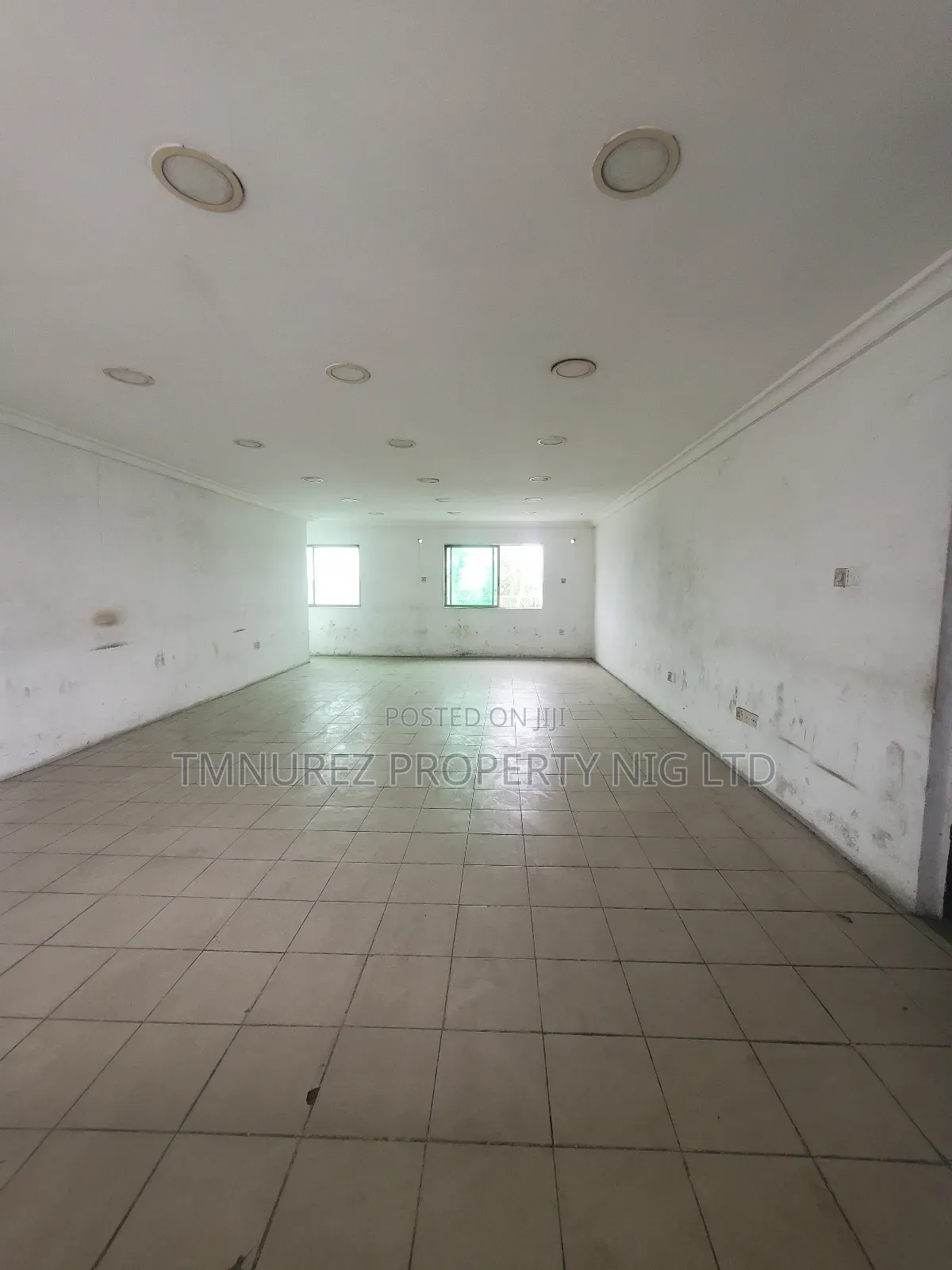 Shop Showroom for Rent at Ikota Faccing Outside