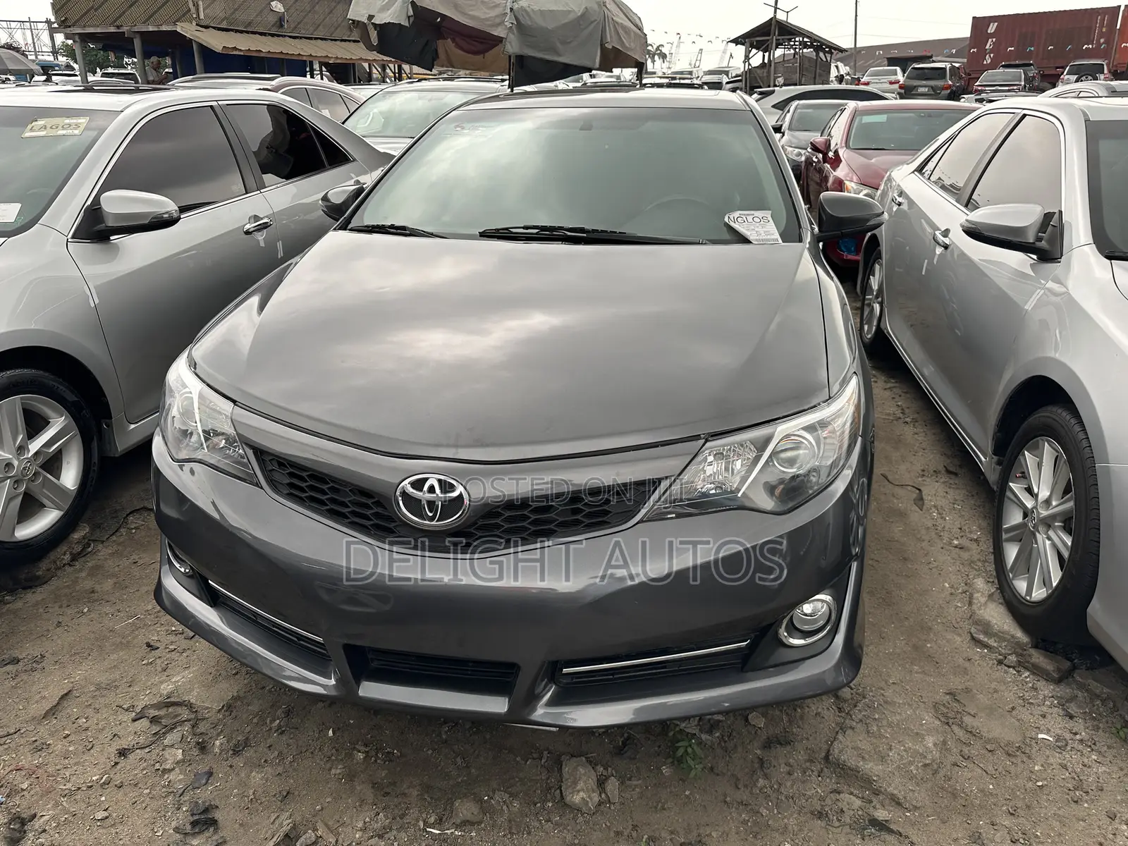 Toyota Camry SE 4dr Sedan (3.5L 6cyl 6A) 2014 Gray