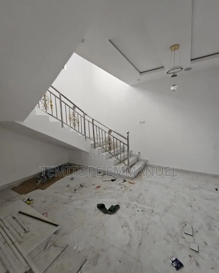 Furnished 6bdrm Duplex in Ojodu Berger for sale