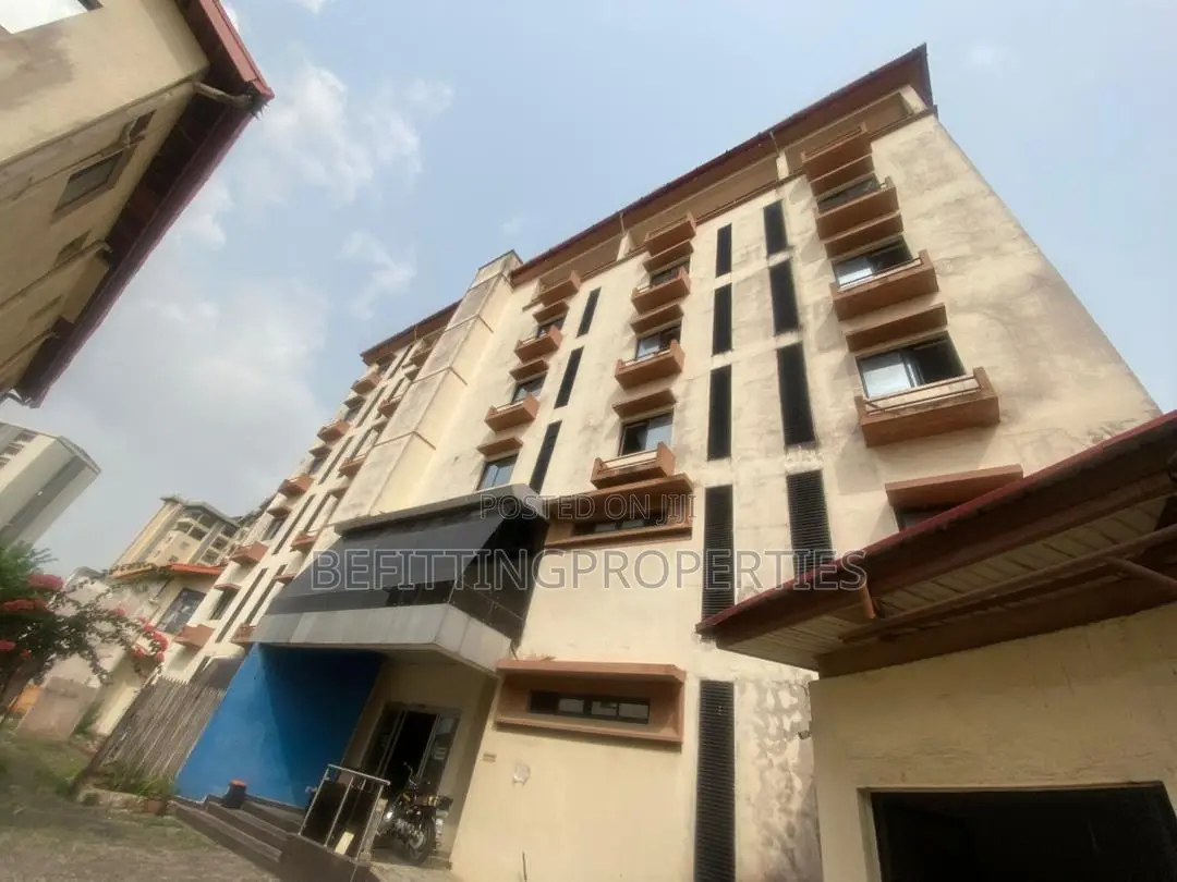 2bdrm Block of Flats in Victoria Island for sale
