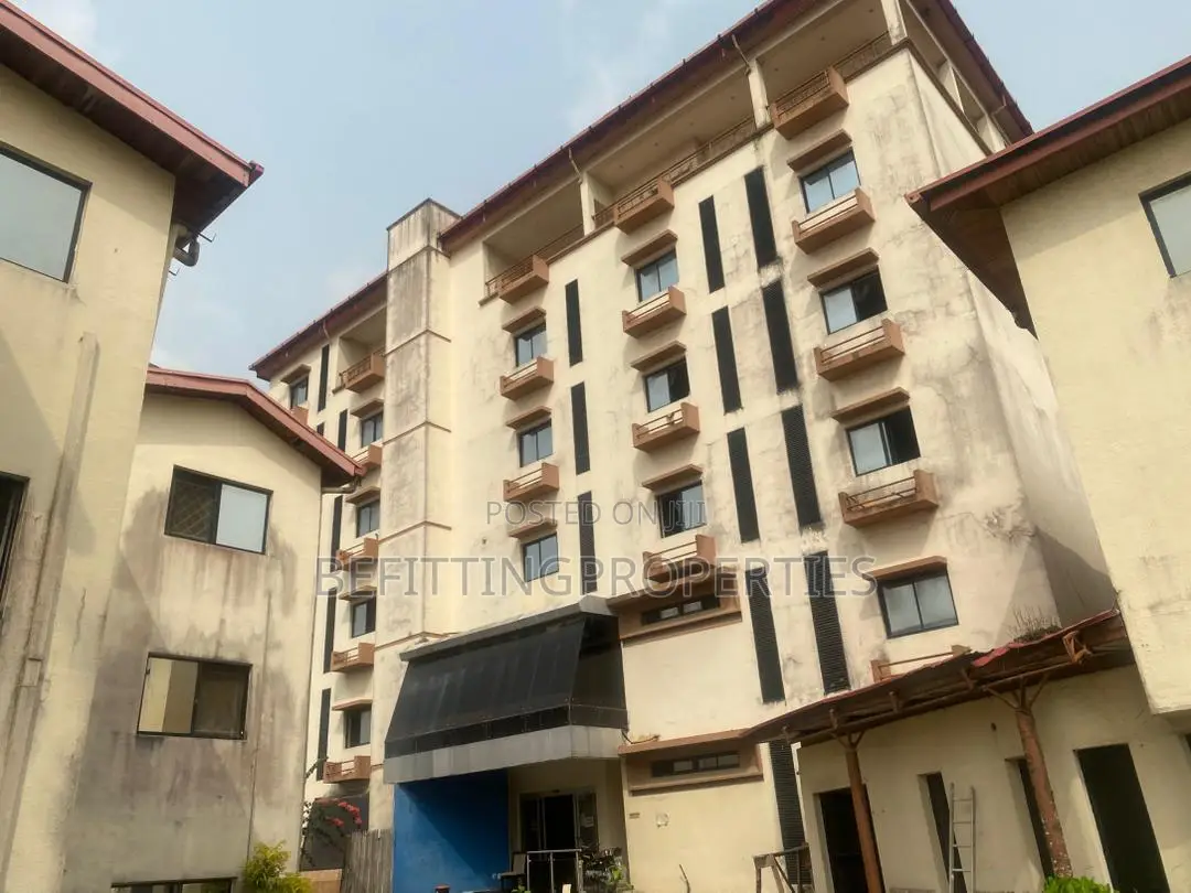 2bdrm Block of Flats in Victoria Island for sale