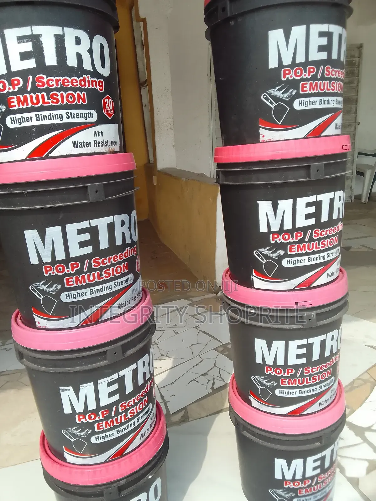 Metro Screeding Paint Pop