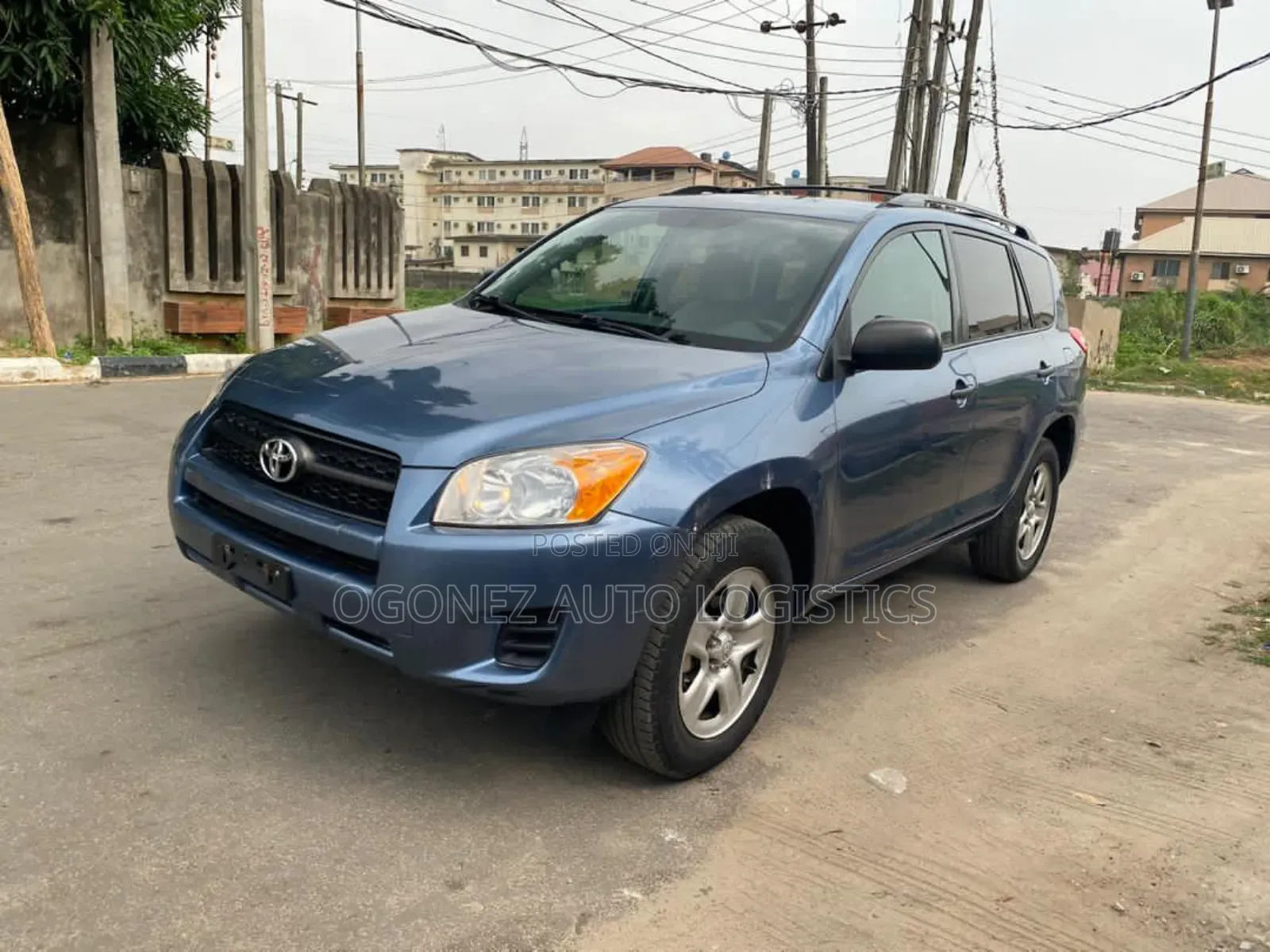 Toyota RAV4 LE FWD (2.5L 4cyl 6A) 2013 Blue