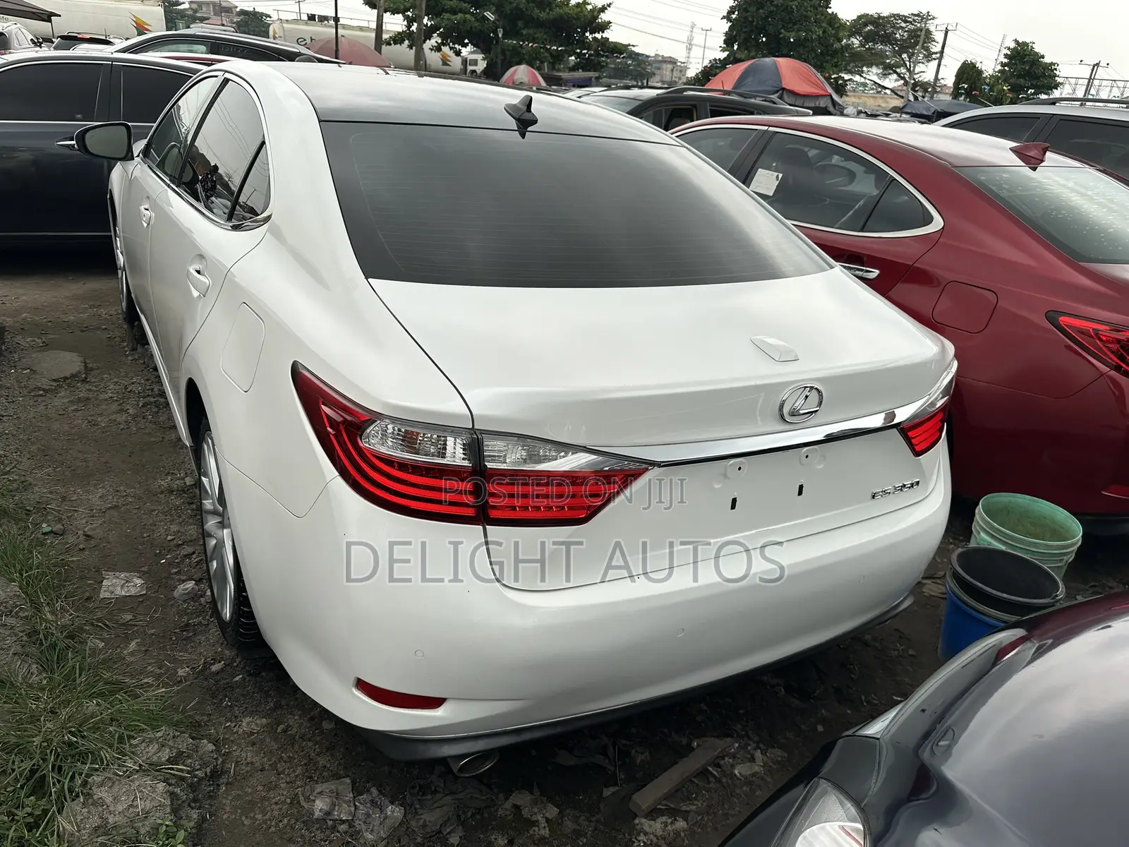 Lexus ES 350 FWD 2013 White