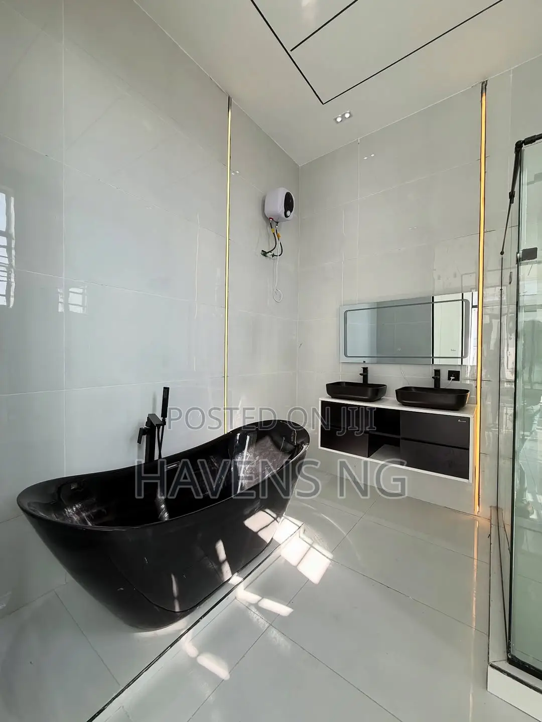 5bdrm Duplex in Lekki Phase 2 for sale