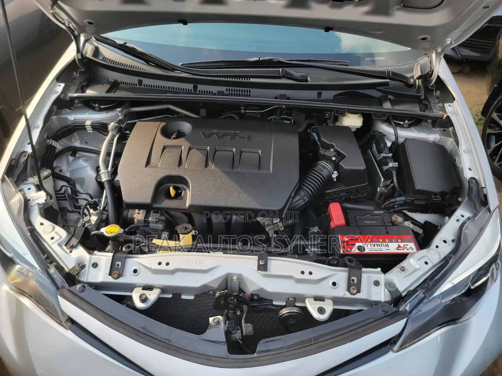 Toyota Corolla SE (1.8L 4cyl 6M) 2018 Silver