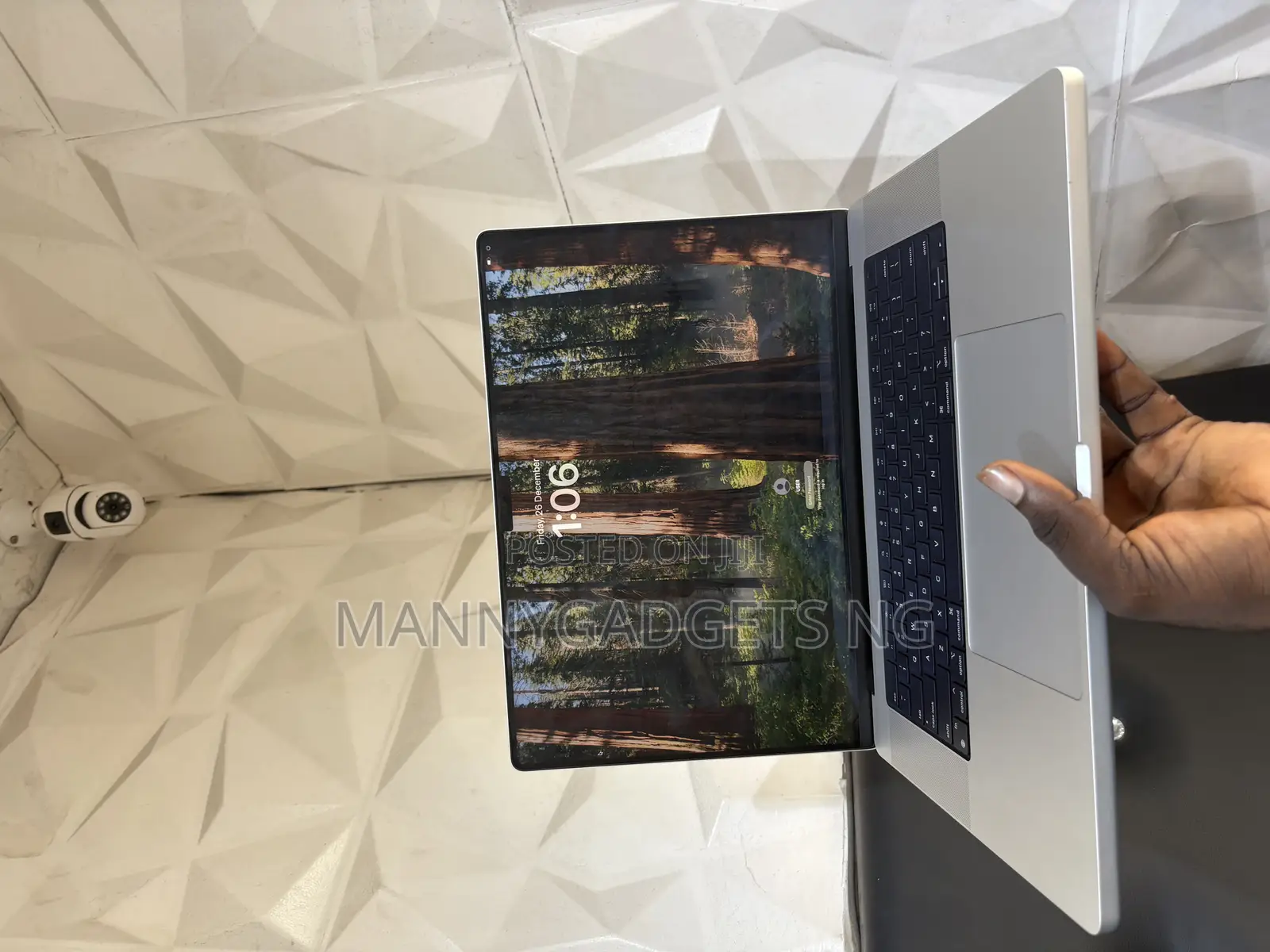 Laptop Apple MacBook Pro 2021 M1 16GB Apple M1 SSD 512GB