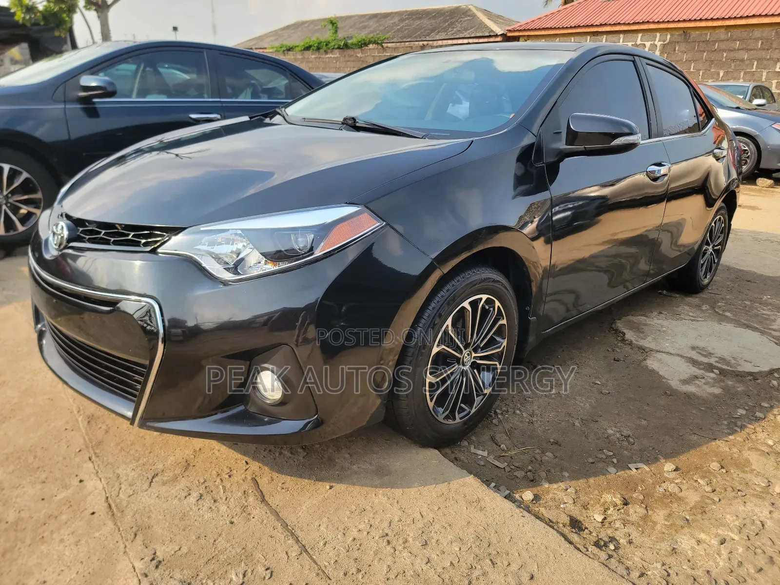 Toyota Corolla LE Premium 4dr Sedan (1.8L 4cyl CVT) 2015 Black