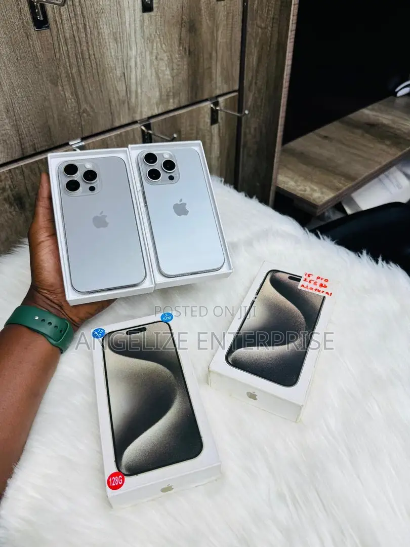 New Apple iPhone 15 Pro Max 256 GB Silver