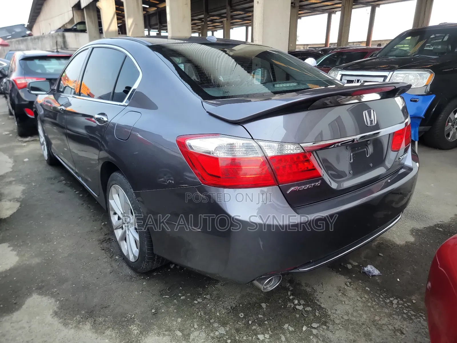 Honda Accord Touring 4dr Sedan FWD (3.5L 6cyl 6A) 2013 Gray