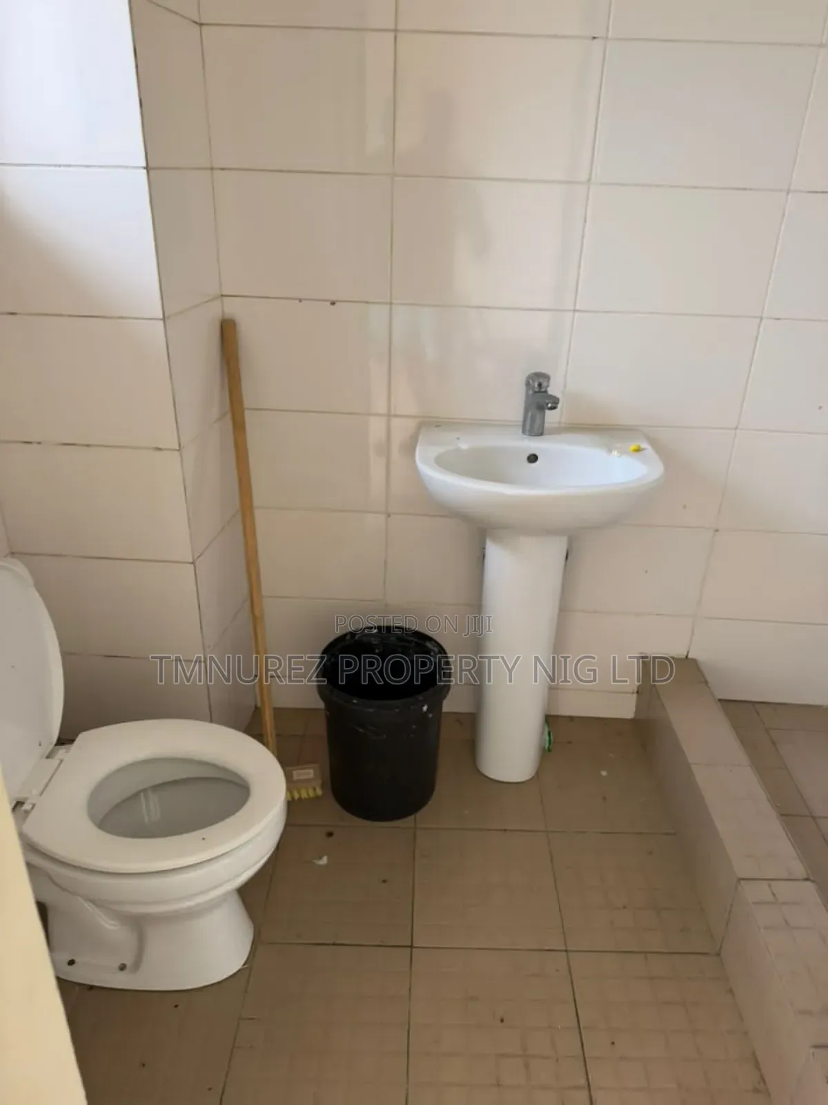 Studio Apartment in Haris Drive, Ikota for rent