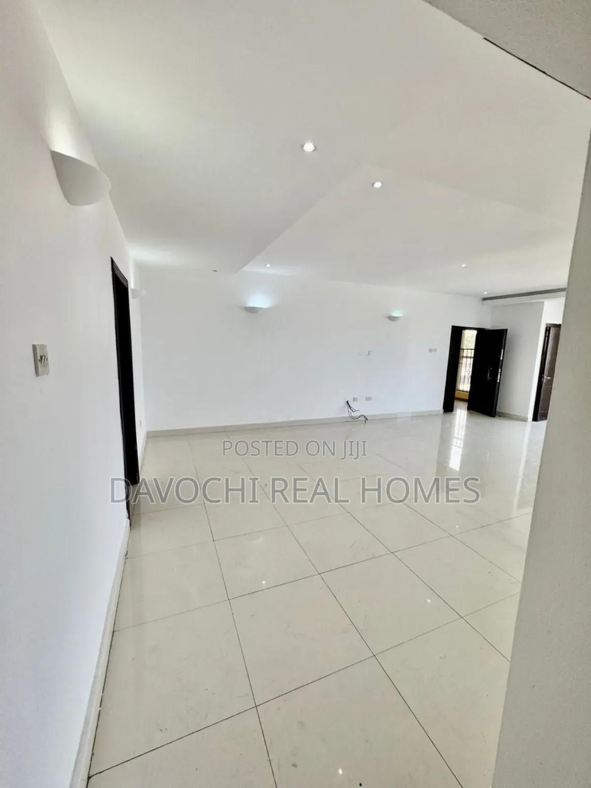 3bdrm Penthouse in Lekki Phase1 for rent