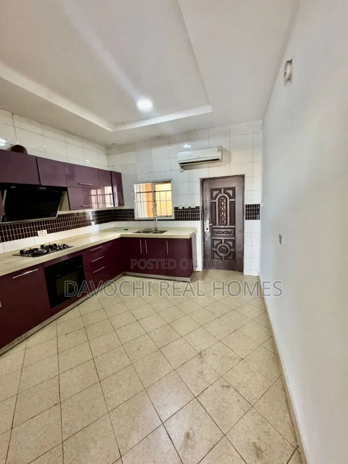 3bdrm Penthouse in Lekki Phase1 for rent